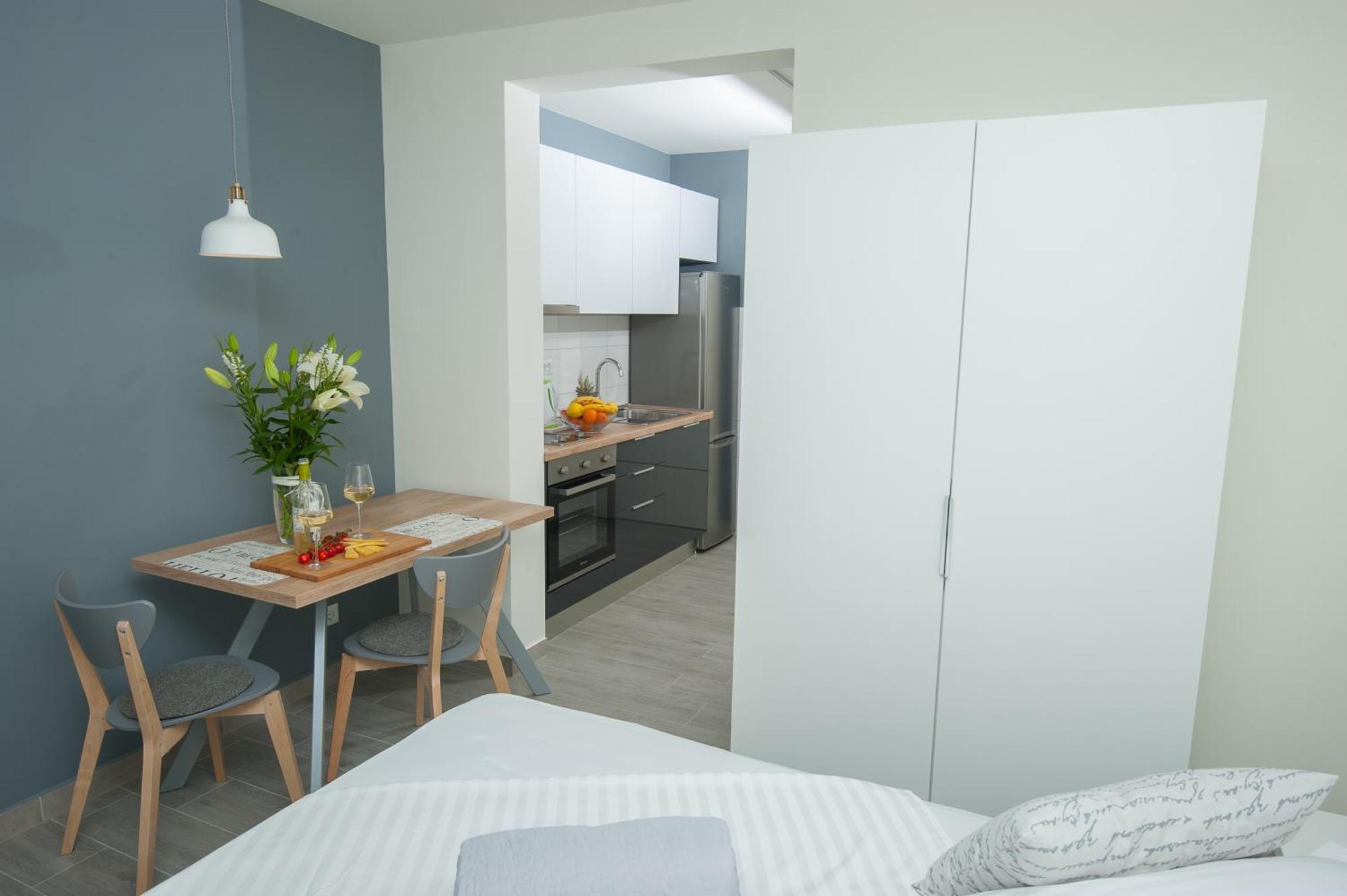 Seaside Luxury Suites Podstrana Rum bild