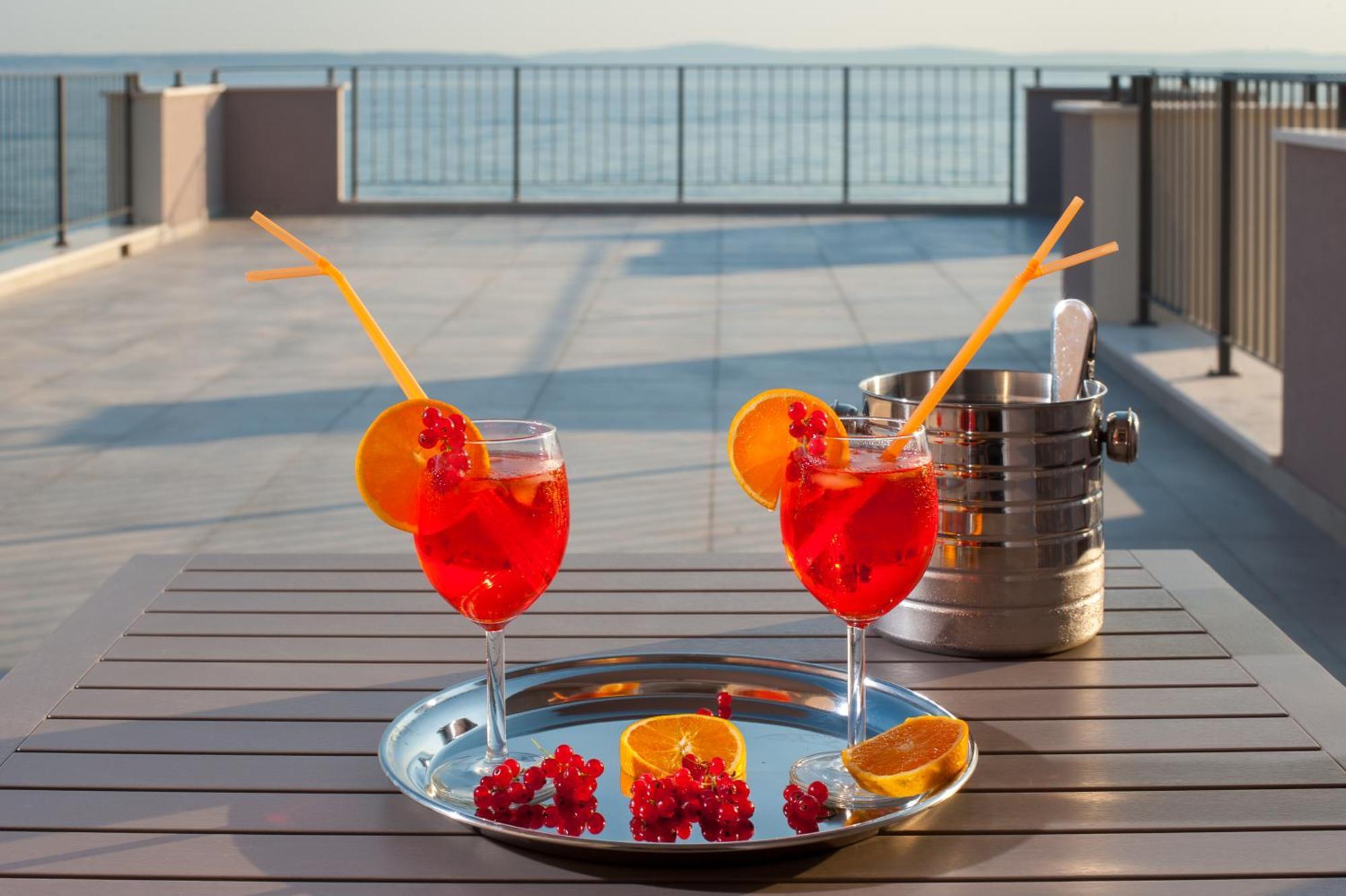 Seaside Luxury Suites Podstrana Rum bild