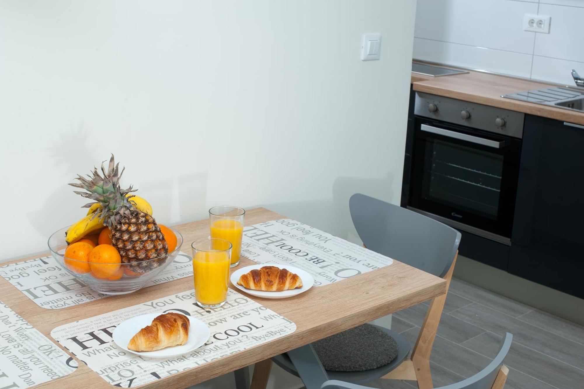 Seaside Luxury Suites Podstrana Rum bild