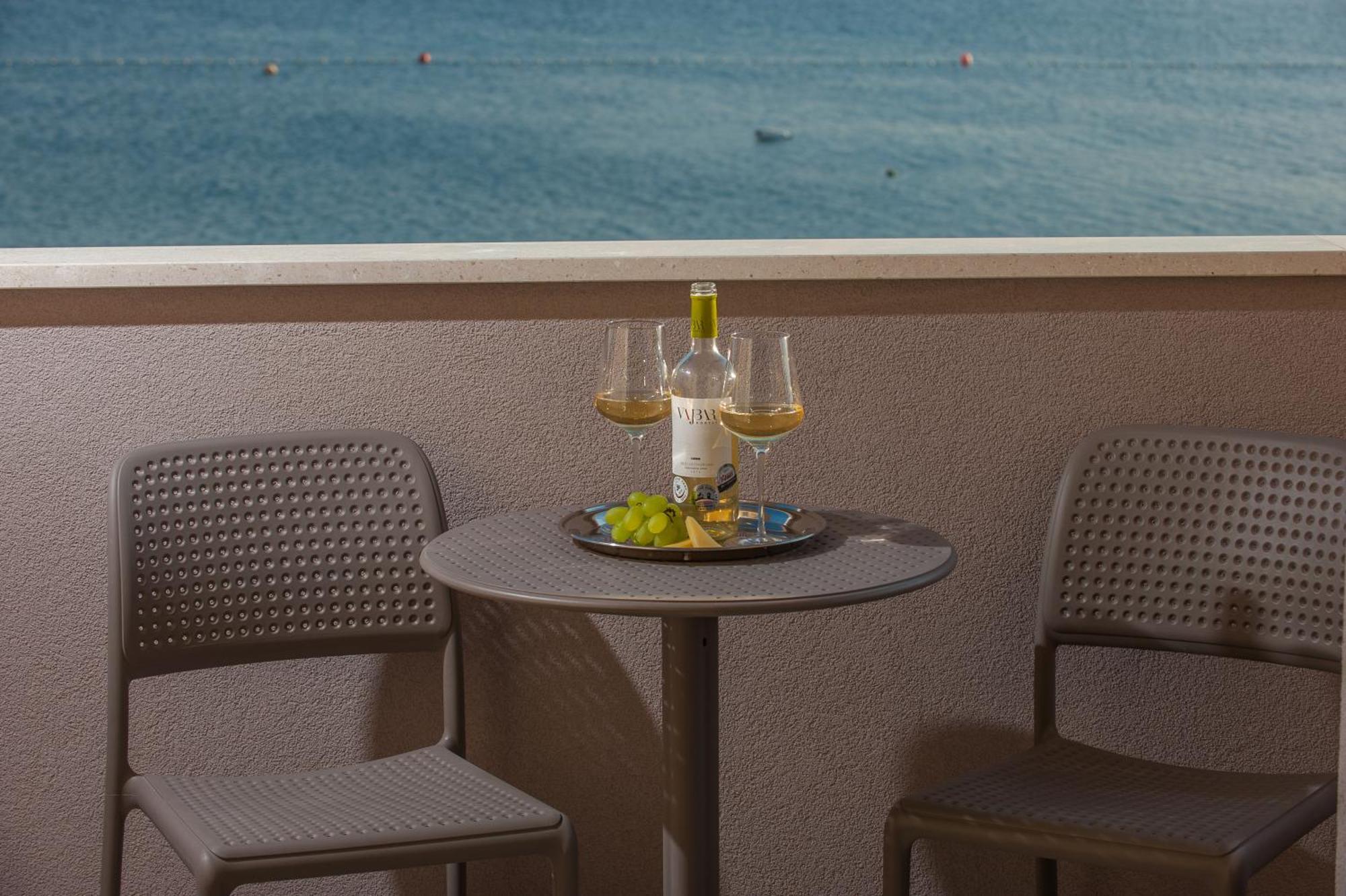 Seaside Luxury Suites Podstrana Rum bild