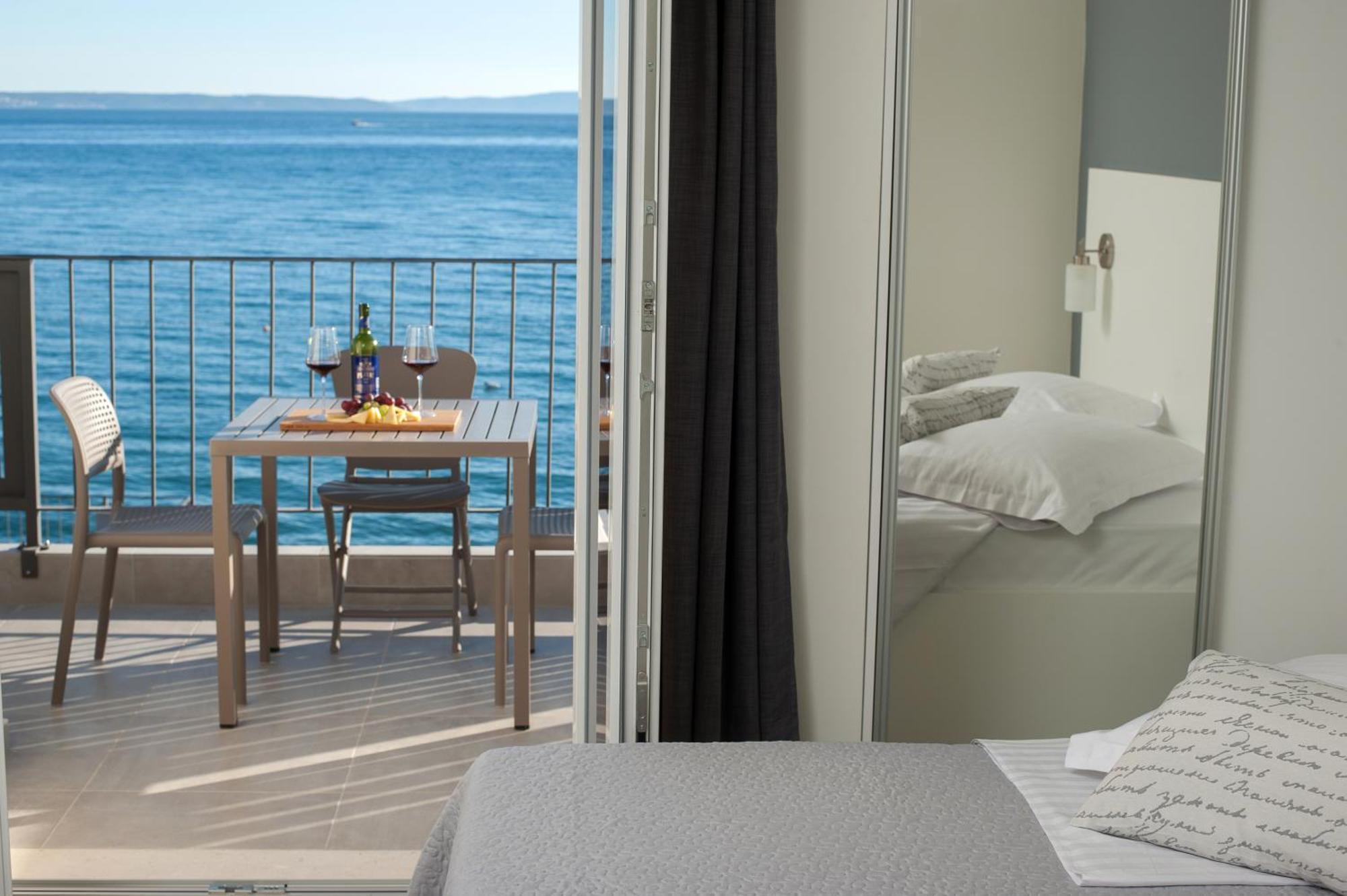 Seaside Luxury Suites Podstrana Rum bild
