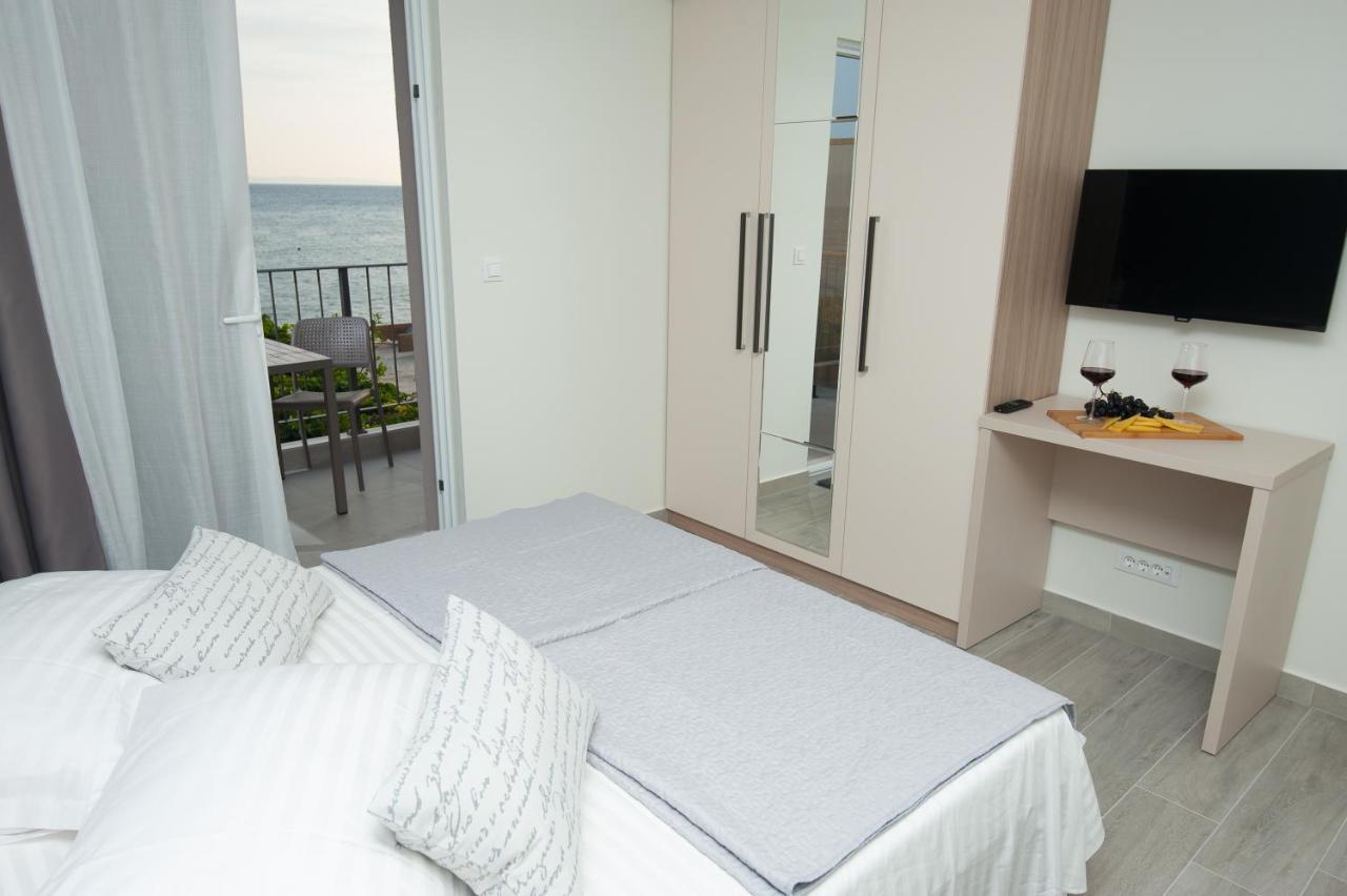 Seaside Luxury Suites Podstrana Rum bild